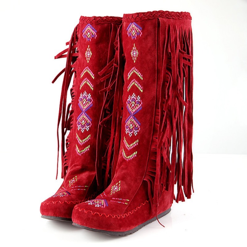 Botas con Borlas, Bordado Hech - Embroidery Design Free reseña y precio