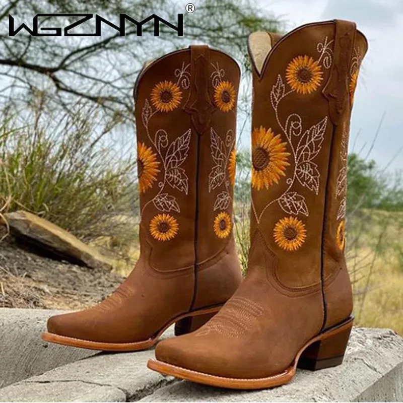 Botas bordadas de color marrón - Embroidery Design Free reseña y precio